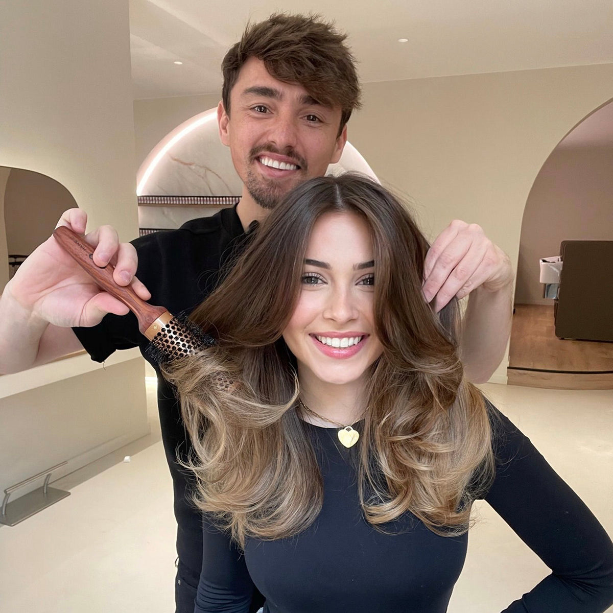 Brosse ronde en céramique Hank - Evo - Accessoires cheveux - Thomas Tuccinardi