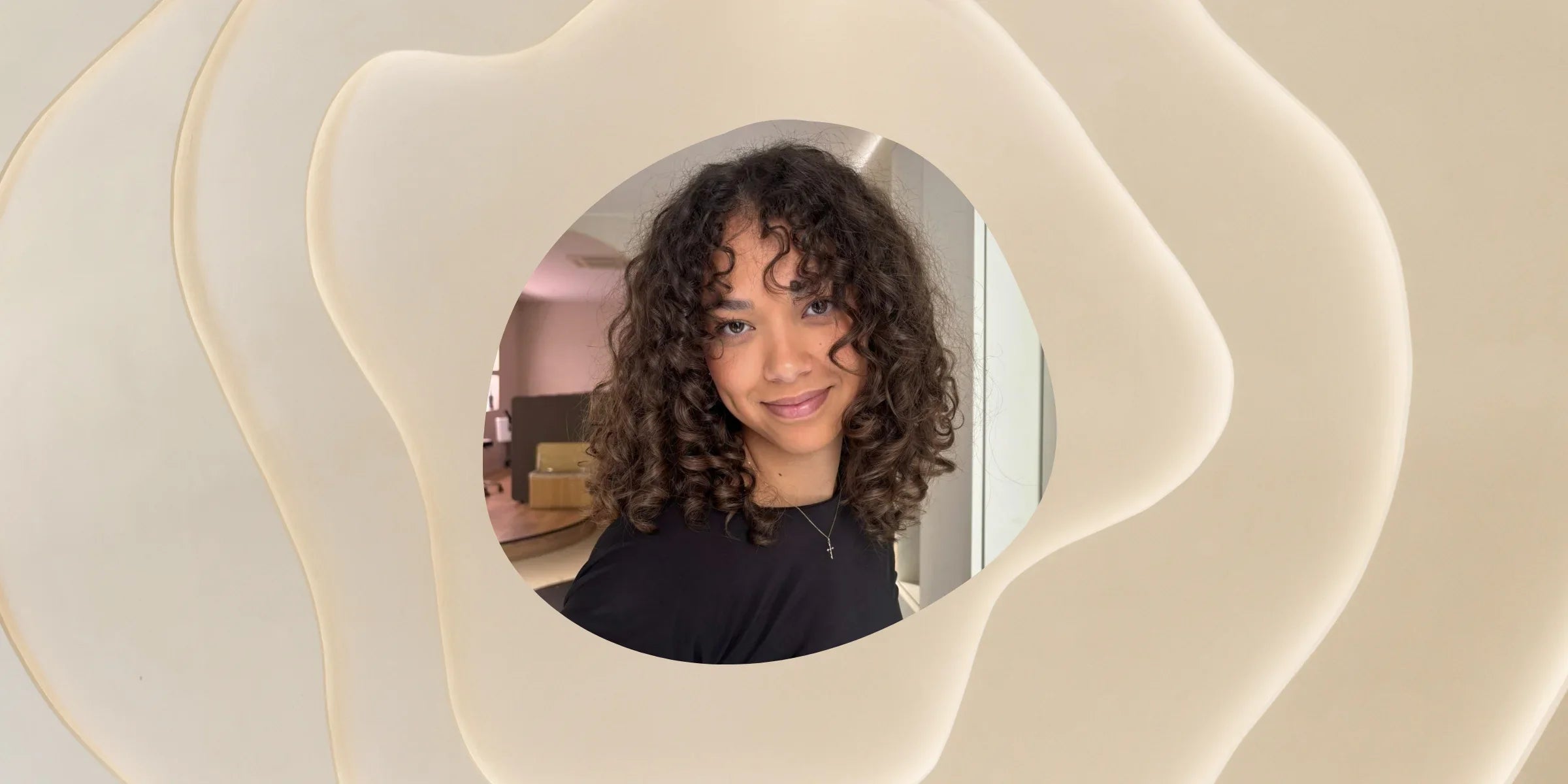 Brosser cheveux bouclés