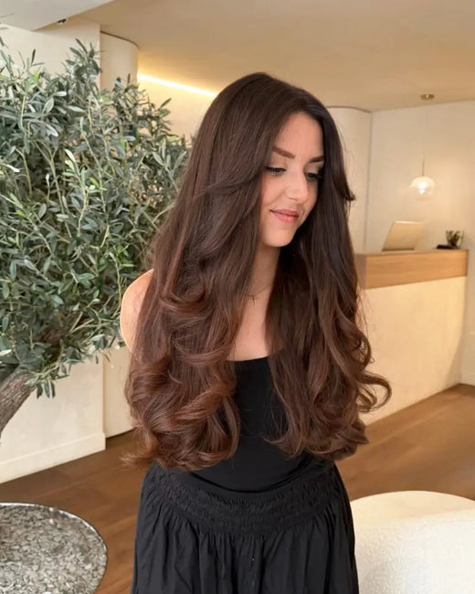 Brushing lisse avec du mouvement sur cheveux longs, au salon Thomas Tuccinardi