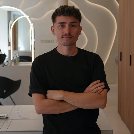 Thomas Tuccinardi dans son salon